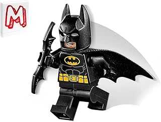 Super Heroes DC Batman Minifigure - Batman (in Black Suit with Batcape and Bat-a-rang) Junior Sets